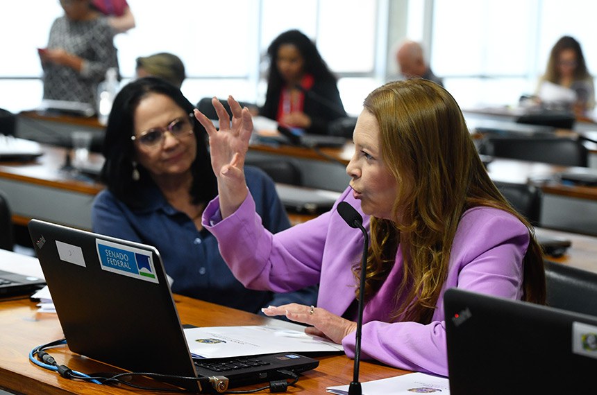 Bancada:
senadora Damares Alves (Republicanos-DF); 
senadora Janaína Farias (PT-CE), em pronunciamento.