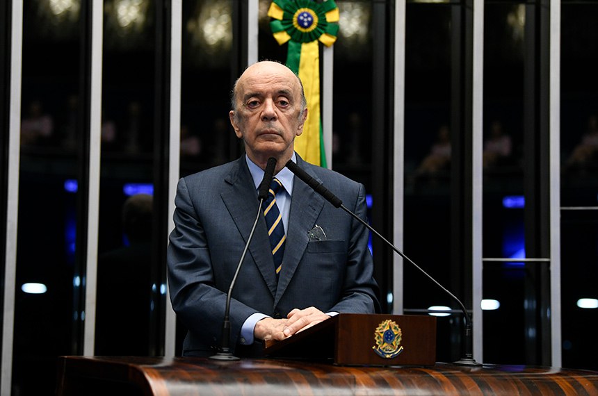Em discurso, à tribuna, senador José Serra (PSDB-SP).