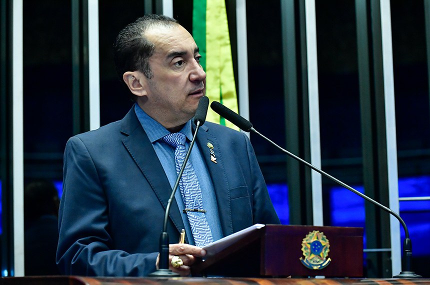 Em discurso, à tribuna, senador Jorge Kajuru (PSB-GO).