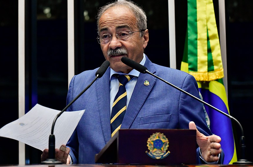 Em discurso, à tribuna, senador Chico Rodrigues (PSB-RR).