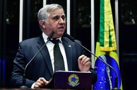 Izalci critica STF por revogar prisão de jovem preso com maconha