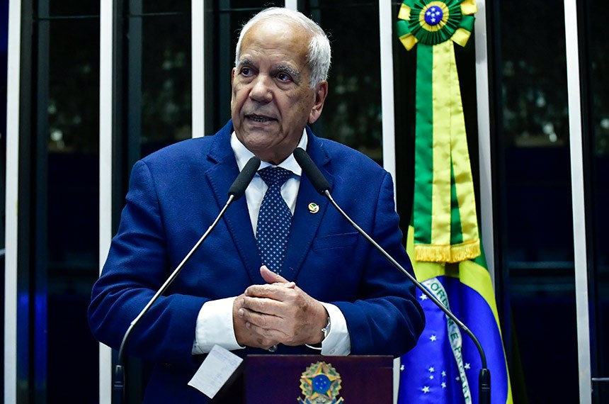 Em discurso, à tribuna, senador Oriovisto Guimarães (Podemos-PR).