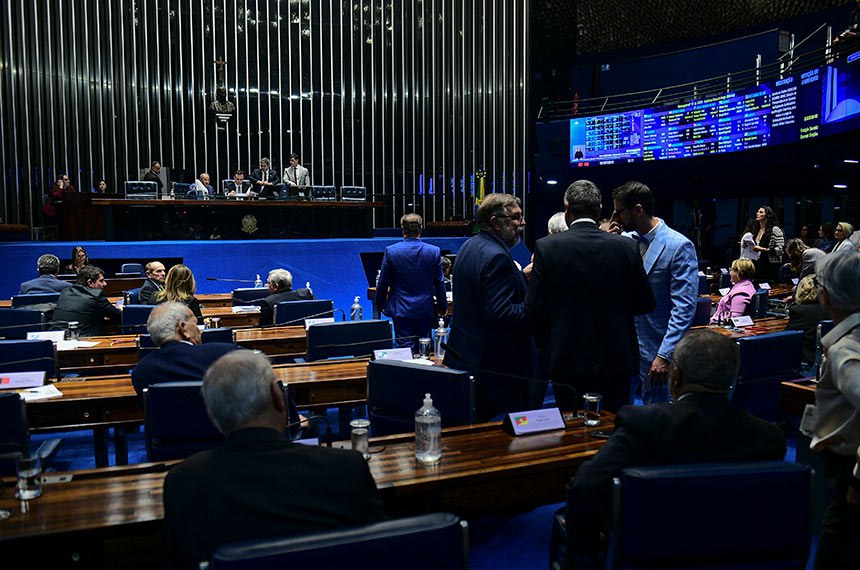 Mesa: 
3º secretário da Mesa do Senado Federal, senador Chico Rodrigues (PSB-RR); 
presidente do Senado Federal, senador Rodrigo Pacheco (PSD-MG).