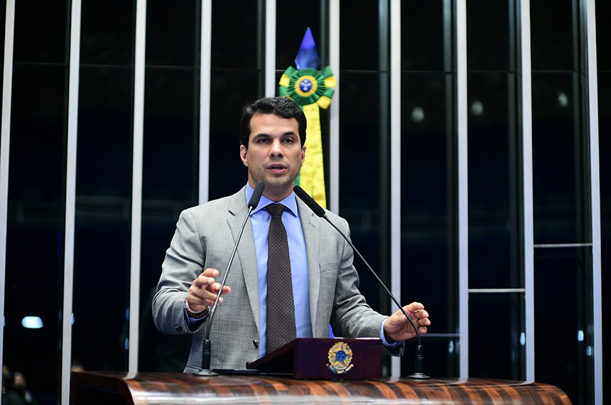 Em discurso, à tribuna, senador Irajá (PSD-TO).