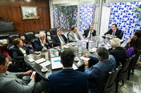 Senadores defendem retirada de urgência de regulamentação da reforma tributária