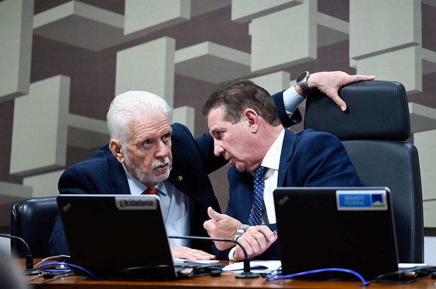 Mesa: 
senador Jaques Wagner (PT-BA)
presidente da CAE, senador Vanderlan Cardoso (PSD-GO).