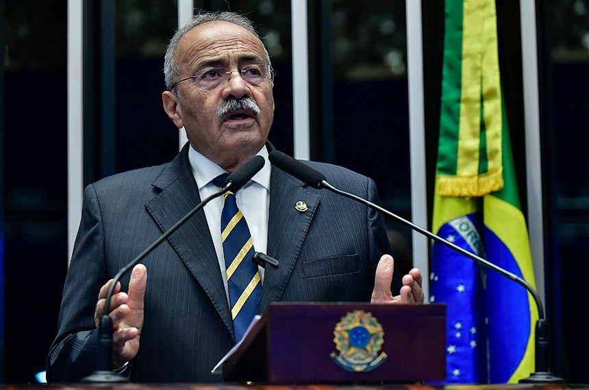 Em discurso, à tribuna, senador Chico Rodrigues (PSB-RR).