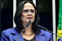 Damares diz que Igreja do Evangelho Quadrangular é vítima de perseguição