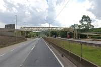 Passarela construída sobre a Fernão Dias passa a se chamar Bruno Santos Bacci