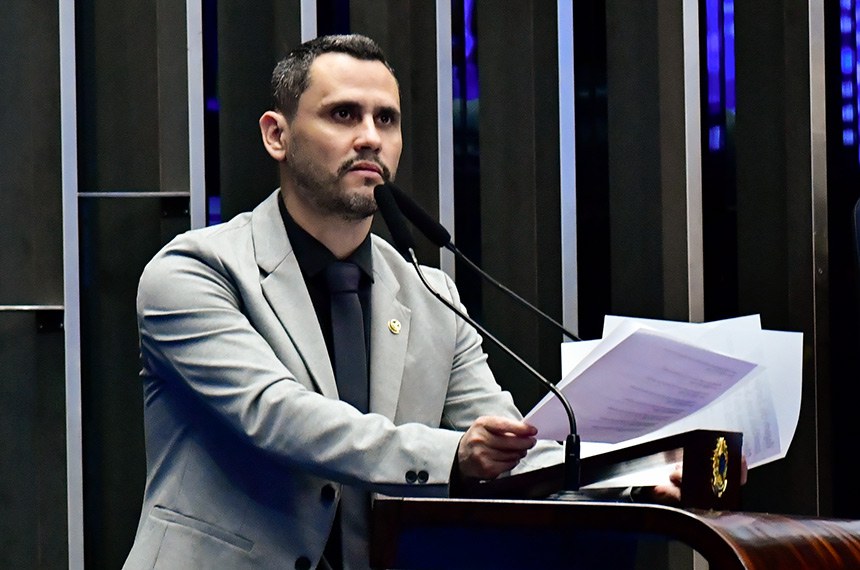 Em discurso, à tribuna, senador Cleitinho (Republicanos-MG).