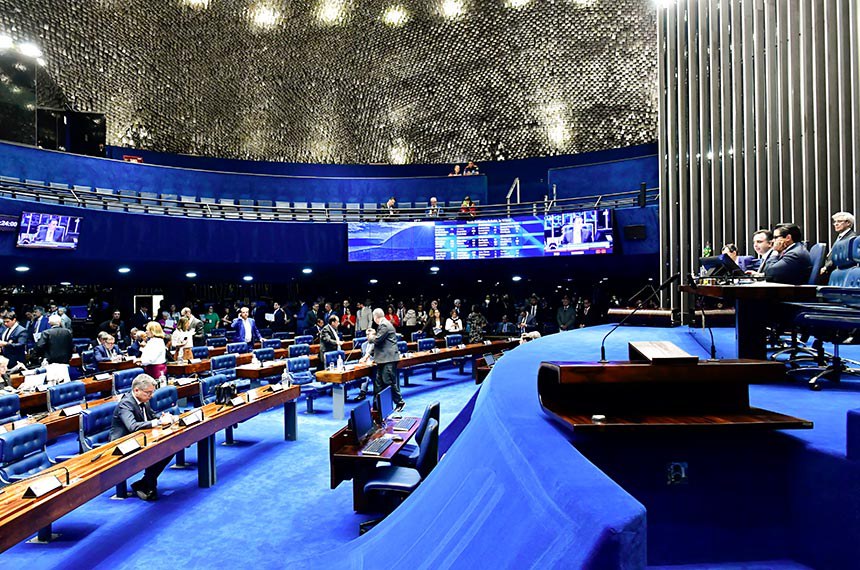 Mesa: 
senador Eduardo Braga (MDB-AM); 
líder do governo no Senado Federal, senador Jaques Wagner (PT-BA); 
presidente do Senado Federal, senador Rodrigo Pacheco (PSD-MG); 
secretário-geral da Mesa do Senado Federal, Gustavo A. Sabóia Vieira. 