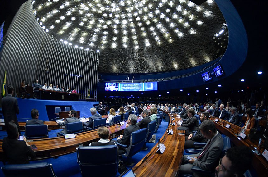 Sessão lotou o Plenário; de acordo com dados apresentados, 32 mil pessoas são diagnosticadas por ano com câncer de pulmão no Brasil - Foto: Saulo Cruz/Agência Senado