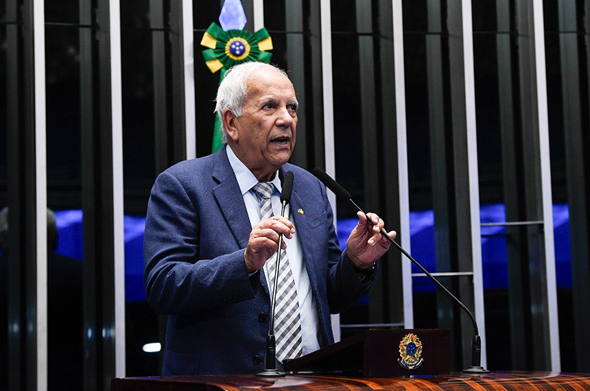 Em discurso, à tribuna, senador Oriovisto Guimarães (Podemos-PR).