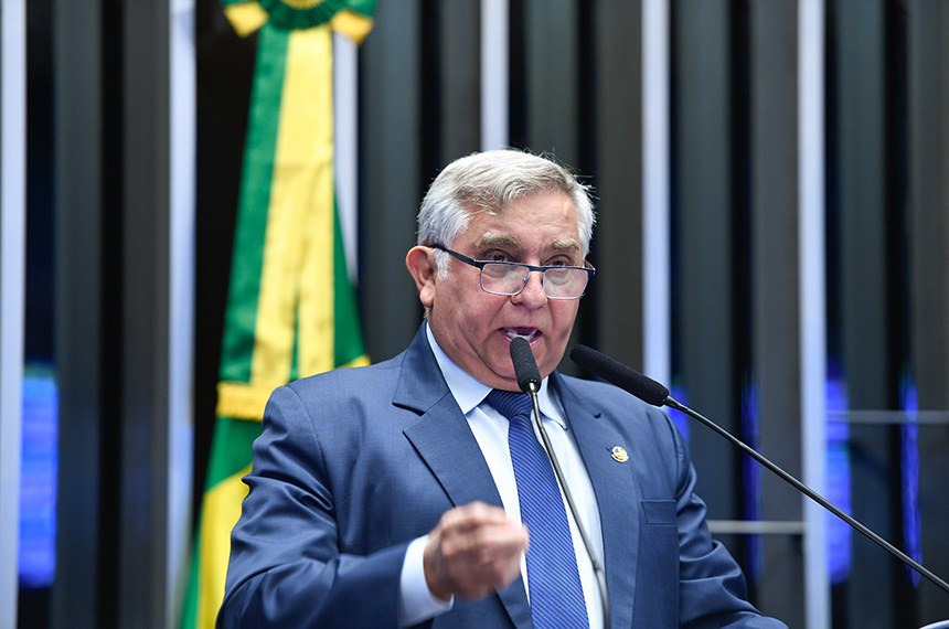 Em discurso, à tribuna, senador Izalci Lucas (PL-DF).