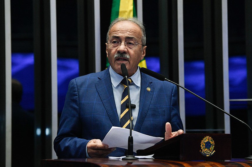 Em discurso, à tribuna, senador Chico Rodrigues (PSB-RR).