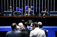 Adiada votação de projeto que reduz exigências para posse de armas