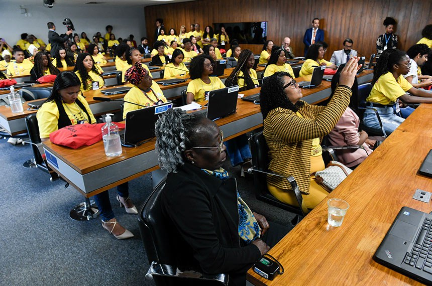 Estudantes quilombolas de 21 estados da Federação lotaram a Comissão de Educação - Foto: Jefferson Rudy/Agência Senado