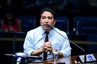 Magno Malta cobra ação do Senado sobre pedidos de impeachment de Moraes