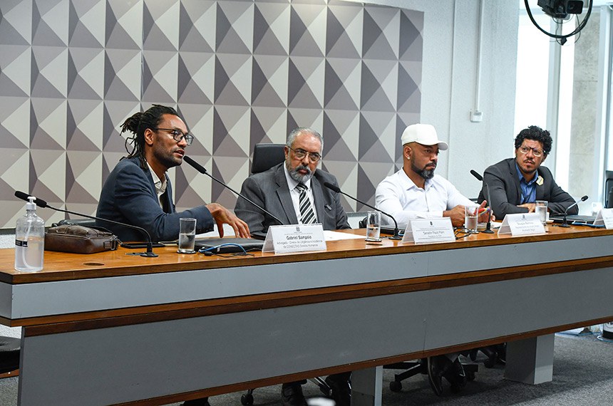 Mesa: 
advogado, diretor de Litigância e Incidência da CONECTAS Direitos Humanos, Gabriel Sampaio;
presidente da CDH, senador Paulo Paim (PT-RS);
representante da UNEAFRO Movimento Negro, Douglas Belchior;
secretário Nacional de Assuntos Legislativos do Ministério da Justiça e Segurança Pública (MJSP), Marivaldo de Castro Pereira.
