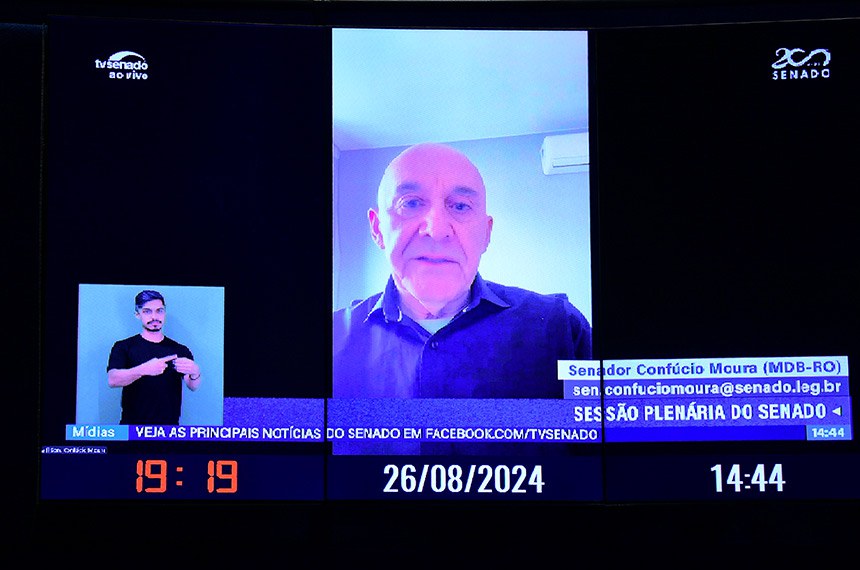 Em pronunciamento, via videoconferência, senador Confúcio Moura (MDB-RO).