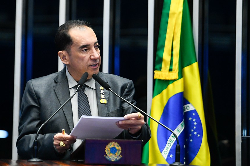 Em discurso, à tribuna, senador Jorge Kajuru (PSB-GO).