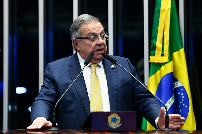 Em discurso, à tribuna, senador Flavio Azevedo (PL-RN).