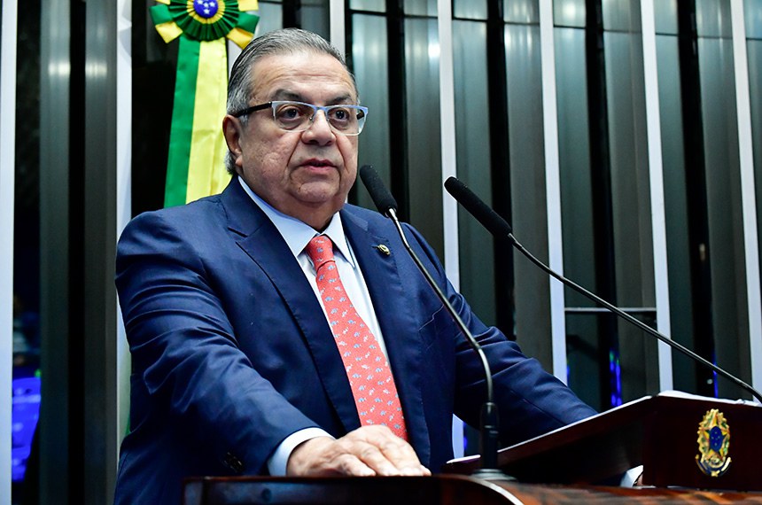 Em discurso, à tribuna, senador Flavio Azevedo (PL-RN).