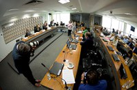 Avança projeto que permite adaptar horário de trabalho por motivo religioso