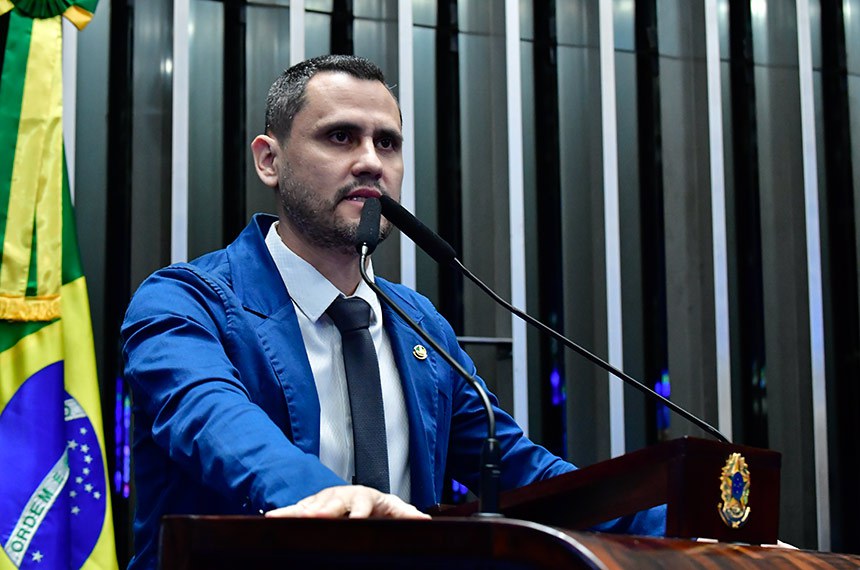 Em discurso, à tribuna, senador Cleitinho (Republicanos-MG).