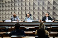 Tributação de 'bets' no exterior é desafio, diz secretário da Receita a CPI