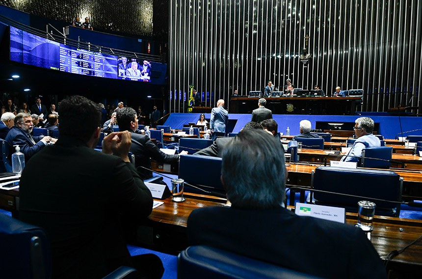 Mesa: 
líder do governo no Congresso Nacional, senador Randolfe Rodrigues (PT-AP); 
presidente do Senado Federal, senador Rodrigo Pacheco (PSD-MG); 
secretário-geral da Mesa do Senado Federal, Gustavo A. Sabóia Vieira;
senador Chico Rodrigues (PSB-RR).