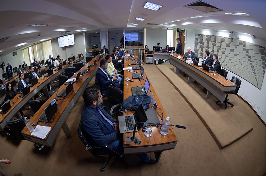 Bancada:
pesquisador do Instituto de Referência em Internet e Sociedade (Iris), Paulo Rená da Silva Santarém;
senador Marcos Rogério (PL-RO);
senadora Rosana Martinelli (PL-MT);
senador Hamilton Mourão (Republicanos-RS);
senador Jorge Seif (PL-SC).