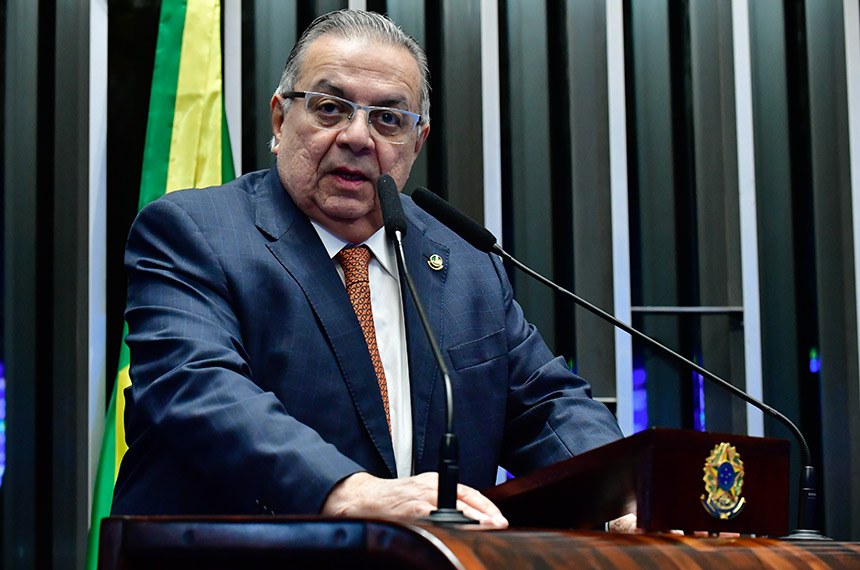 Em discurso, à tribuna, senador Flavio Azevedo (PL-RN).