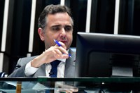 Perspectiva feminina nos currículos escolares vai a sanção