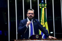 Alan Rick comemora sanção da nova Lei Geral do Turismo