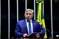 Izalci critica suposta fala de Lula sobre bombeiros do DF