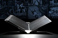 Sancionada lei que reorganiza 'Livro dos Heróis e Heroínas da Pátria'