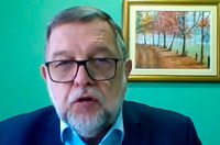 PNE deve assegurar rede inclusiva com escolas especializadas, aponta debate