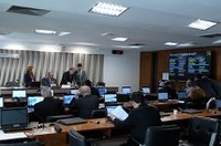 CDH analisa sugestão de plebiscito em 2026 sobre volta da monarquia no Brasil