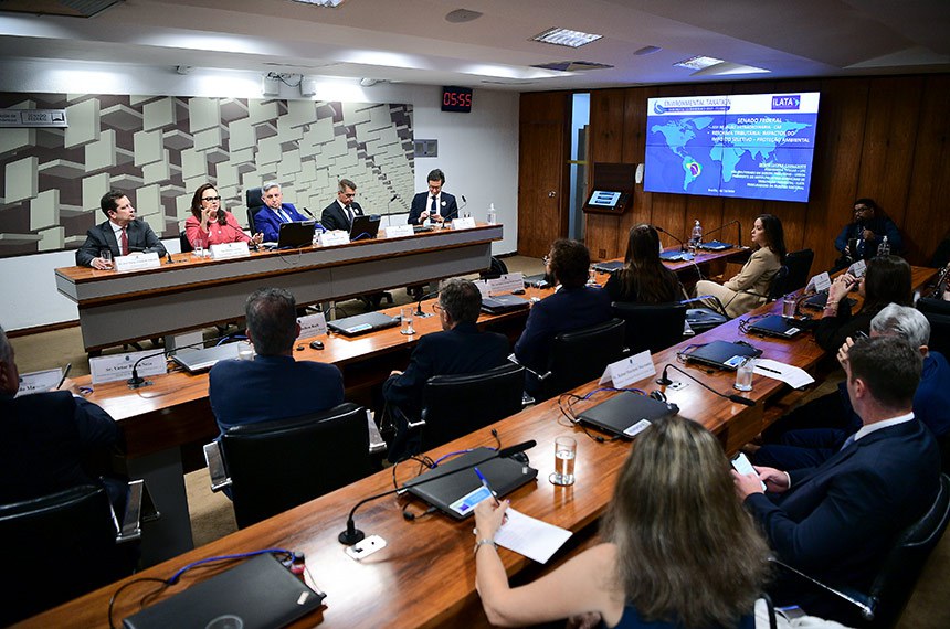 Mesa:
procuradora da Fazenda Nacional, Denise Lucena; 
professor da Universidade de São Paulo (USP), José Maria Arruda de Andrade; 
procuradora da Fazenda Nacional, Denise Lucena, em pronunciamento;
presidente eventual da CAE, senador Izalci Lucas (PL-DF), conduz audiência; 
professor da Fundação Getulio Vargas (FGV), Márcio Holland; 
diretor-presidente do Instituto Brasileiro do Jogo Responsável (IBJR), André Gelfi.