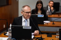 Dispensa de avaliação periódica para incapacidade permanente vai ao Plenário