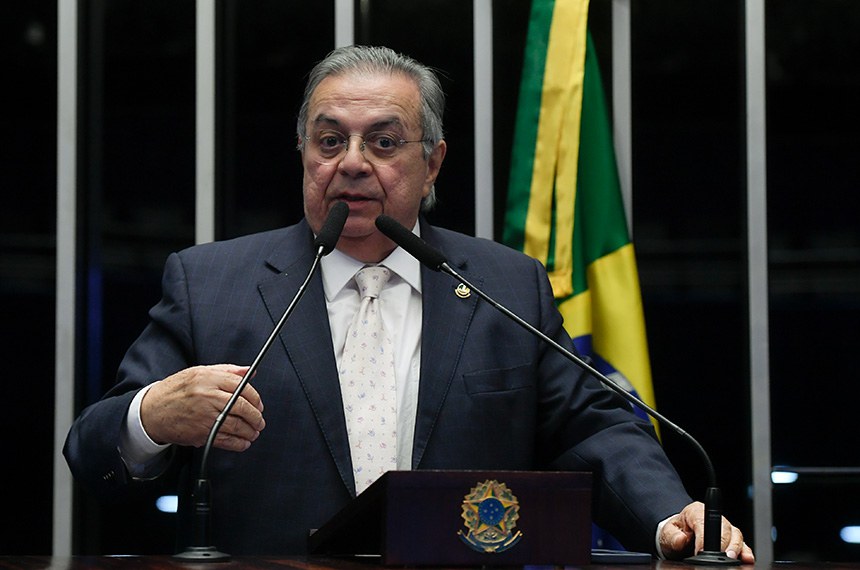 À tribuna, em discurso, senador Flavio Azevedo (PL-RN). 