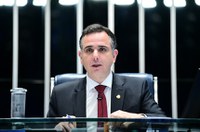 Dia do Professor: Pacheco faz homenagem e promete apoio à categoria