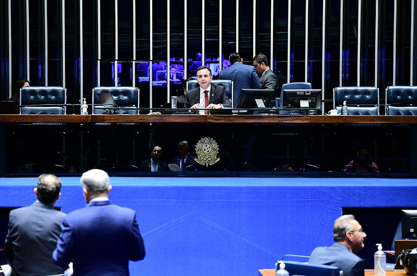 Mesa:  
presidente do Senado Federal, senador Rodrigo Pacheco (PSD-MG), conduz sessão.