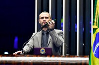 Cleitinho celebra decisão contra horário de verão e propõe IR maior para políticos