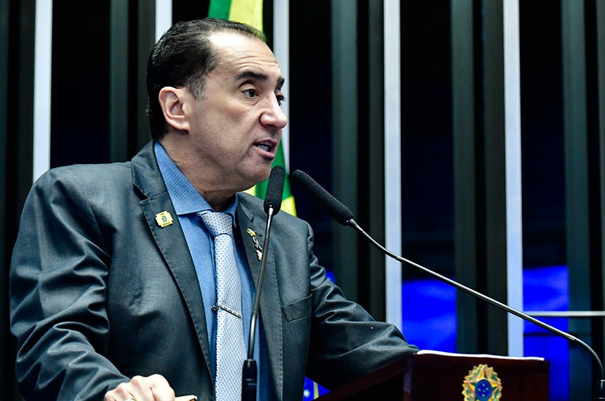 Em discurso, à tribuna, senador Jorge Kajuru (PSB-GO).