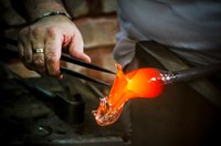 Lei define 21 de junho como Dia Nacional do Artista Vidreiro