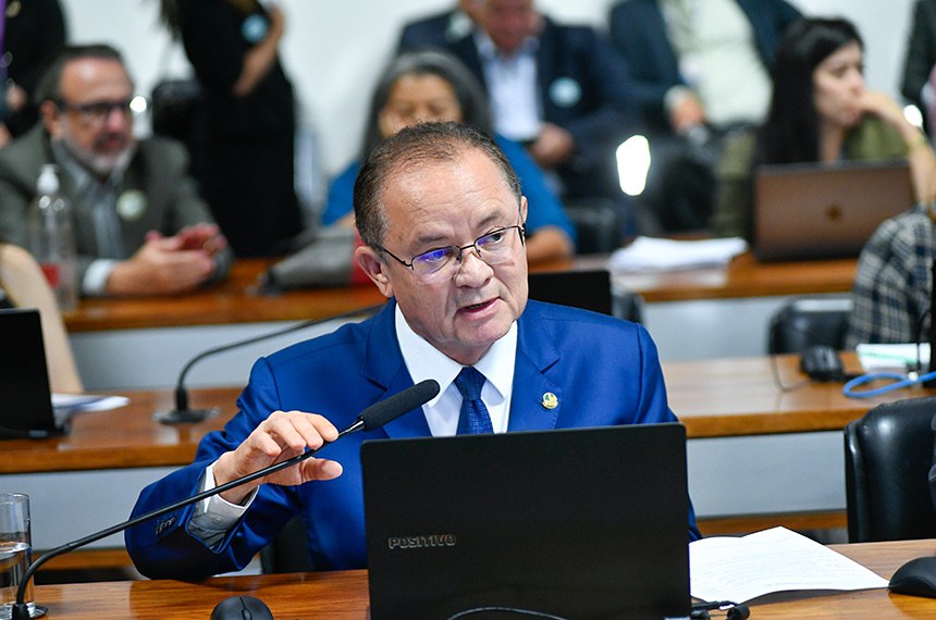 Bancada:
senador Zequinha Marinho (Podemos-PA), em pronunciamento;
senador Wellington Fagundes (PL-MT).