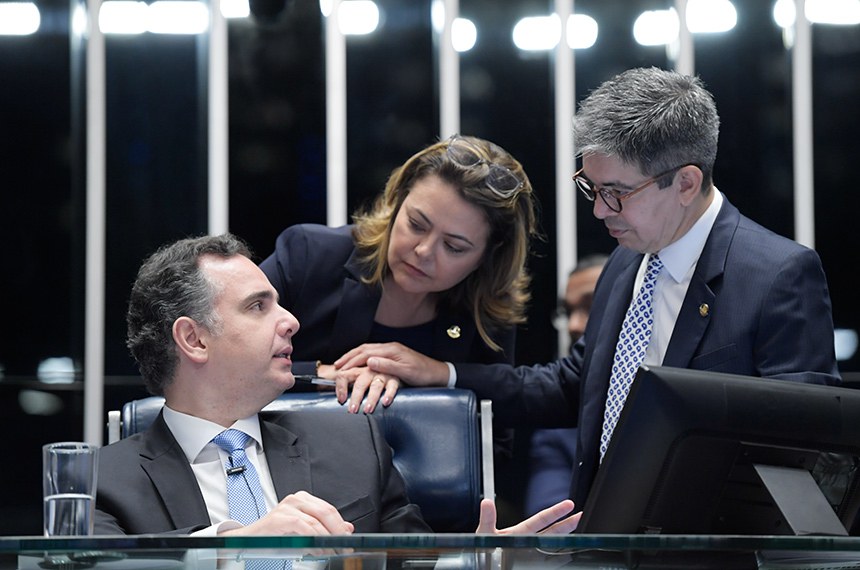 Mesa: 
presidente do Senado Federal, senador Rodrigo Pacheco (PSD-MG); 
senadora Leila Barros (PDT-DF); 
líder do governo no Senado Federal, senador Randolfe Rodrigues (PT-AP).
