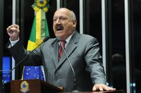 Ex-senador Luiz Henrique será homenageado em rodovia catarinense